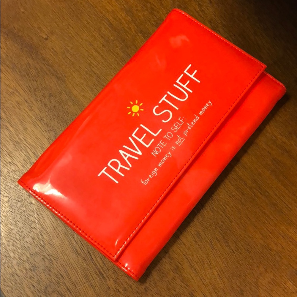 Happy Jackson Travel Wallet (nwot)